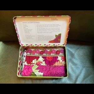 NIB Vera Bradley HELLO DAHLIA! Apron Gift Set